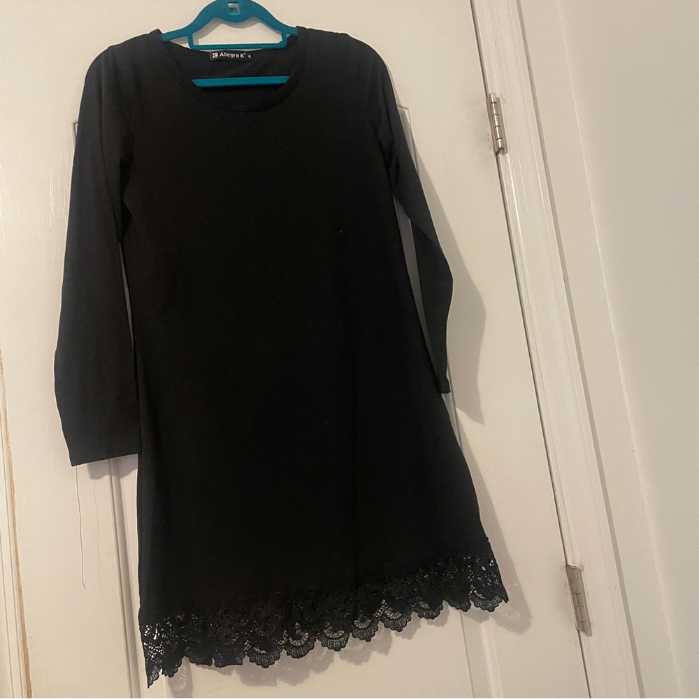 women’s black long sleeve dress
